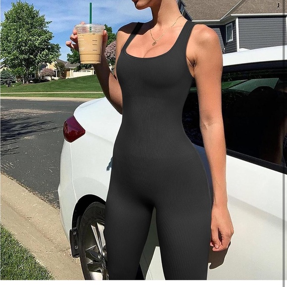 NWT Black Women's Ribbed seamless Jumpsuit Amazon Yioioio - Picture 4 of 6